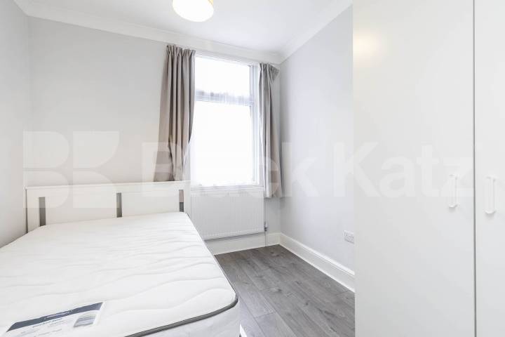 			5 Bedroom, 1 bath, 1 reception House			 Burnley Road, DOLLIS HILL